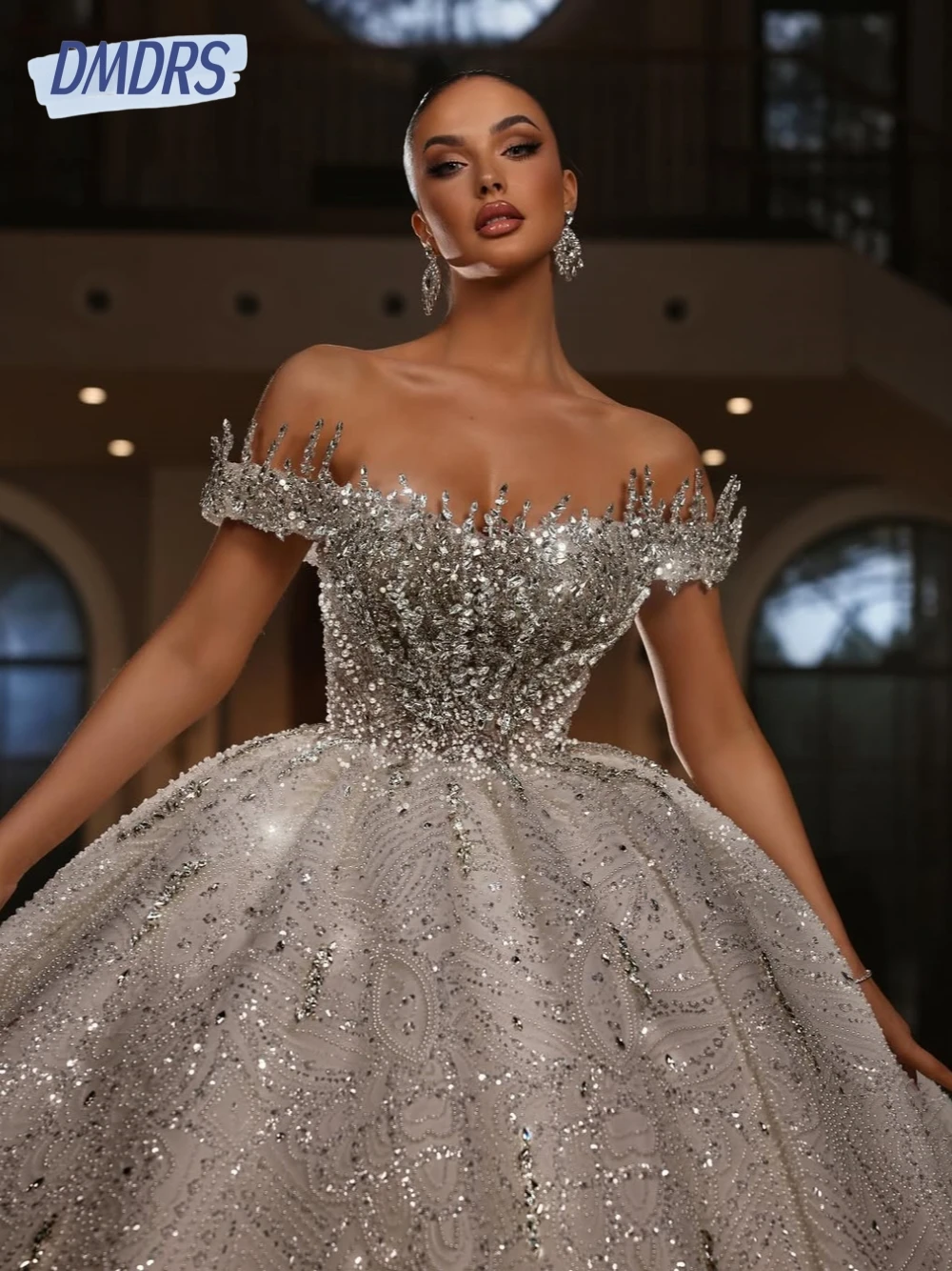 

Stunning Pearls Women Off the Shoulder Wedding Dress Charming Shiny Crystals Ball Gown Elegant Beaded Bridal Gown Customized