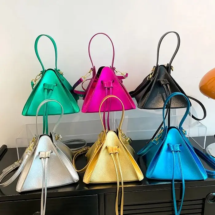 Glossy Silver Gold Triangle Shoulder Crossbody Bags for Women Hologram Laser Handbags And Purses Ladies Messenger Bag Drawstring