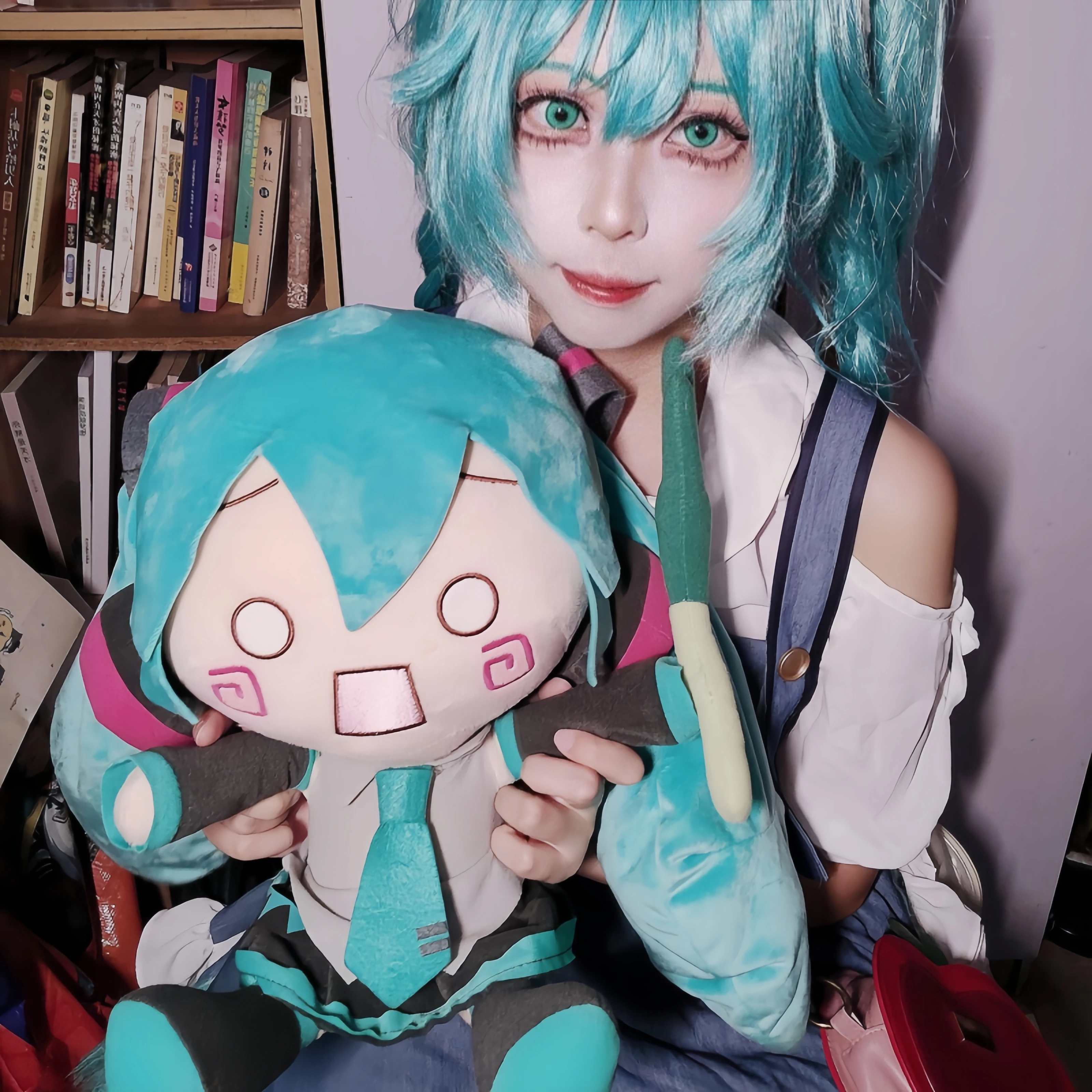 

Очаровательные плюшевые игрушки-куклы Хацунэ Мику из коллекции Preciality SEGA, плюшевые игрушки-куклы Мику Фуфу, коллекционные игрушки-подарки