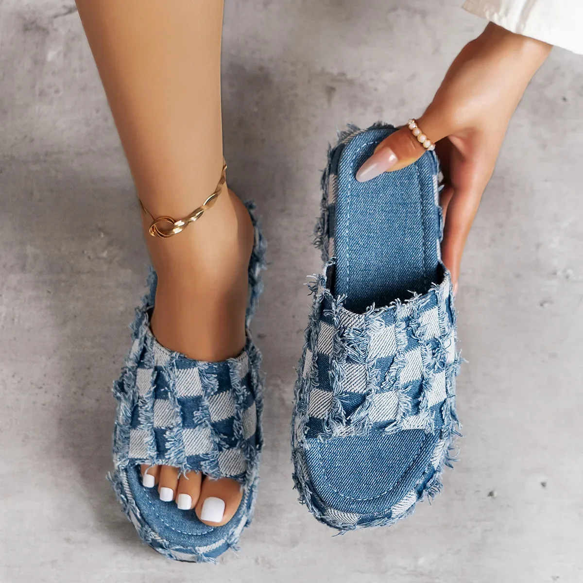 New Women Denim Slides Summer Sandals Women Slip on Wedges Platform Casual Open Toe Fashion Jeans Canvas Slippers Leisure Shoes