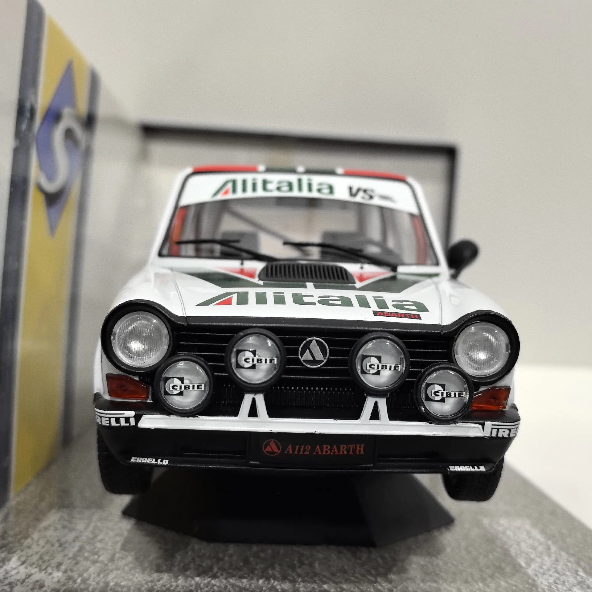 دييكاست سوليدو 1/18 مقياس AUTOBIANCHI A112 1980 سبيكة سيارة نموذج تحصيل لعبة هدية تذكارية عرض حلية