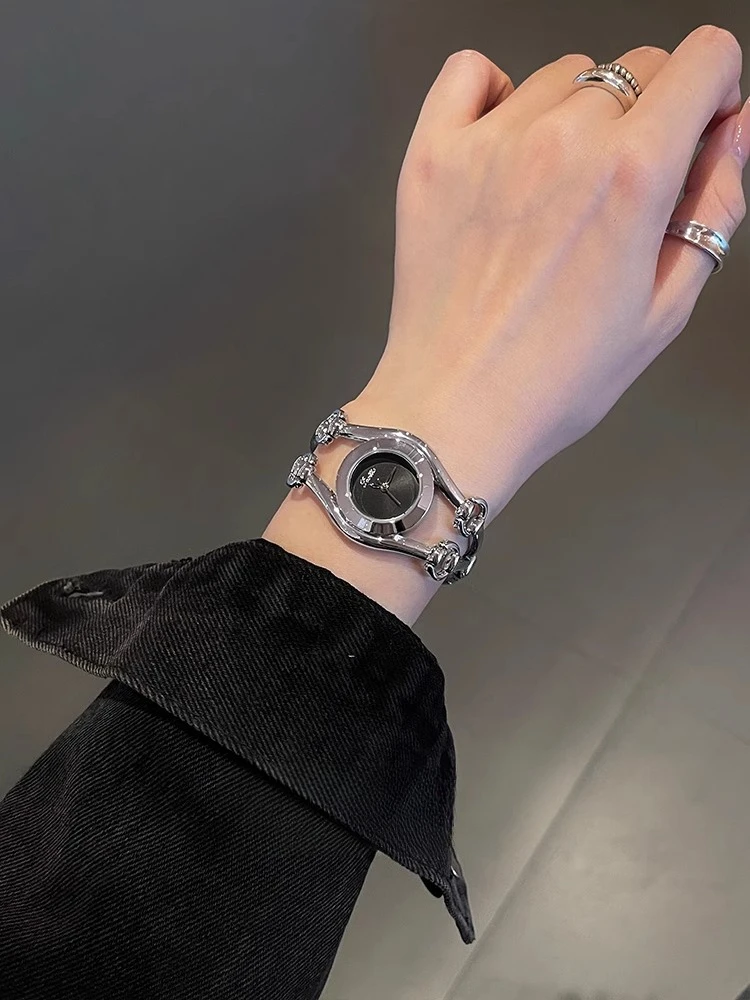 Retro Watch Women's Genuine Brand Light Luxury Niche Women's Luxury High-end Bracelet Steel Belt Women's Watch