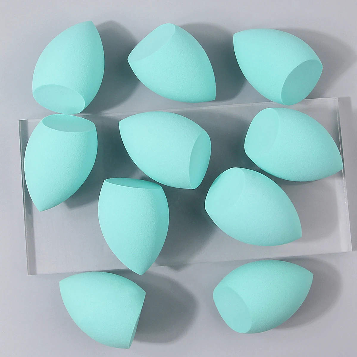 10 قطع من بيضة التجميل الاحترافية، فائقة النعومة، كبيرة، منتفخة مسحوق إسفنجية مقطوعة مائلة، أداة مكياج خاصة لسائل الأساس