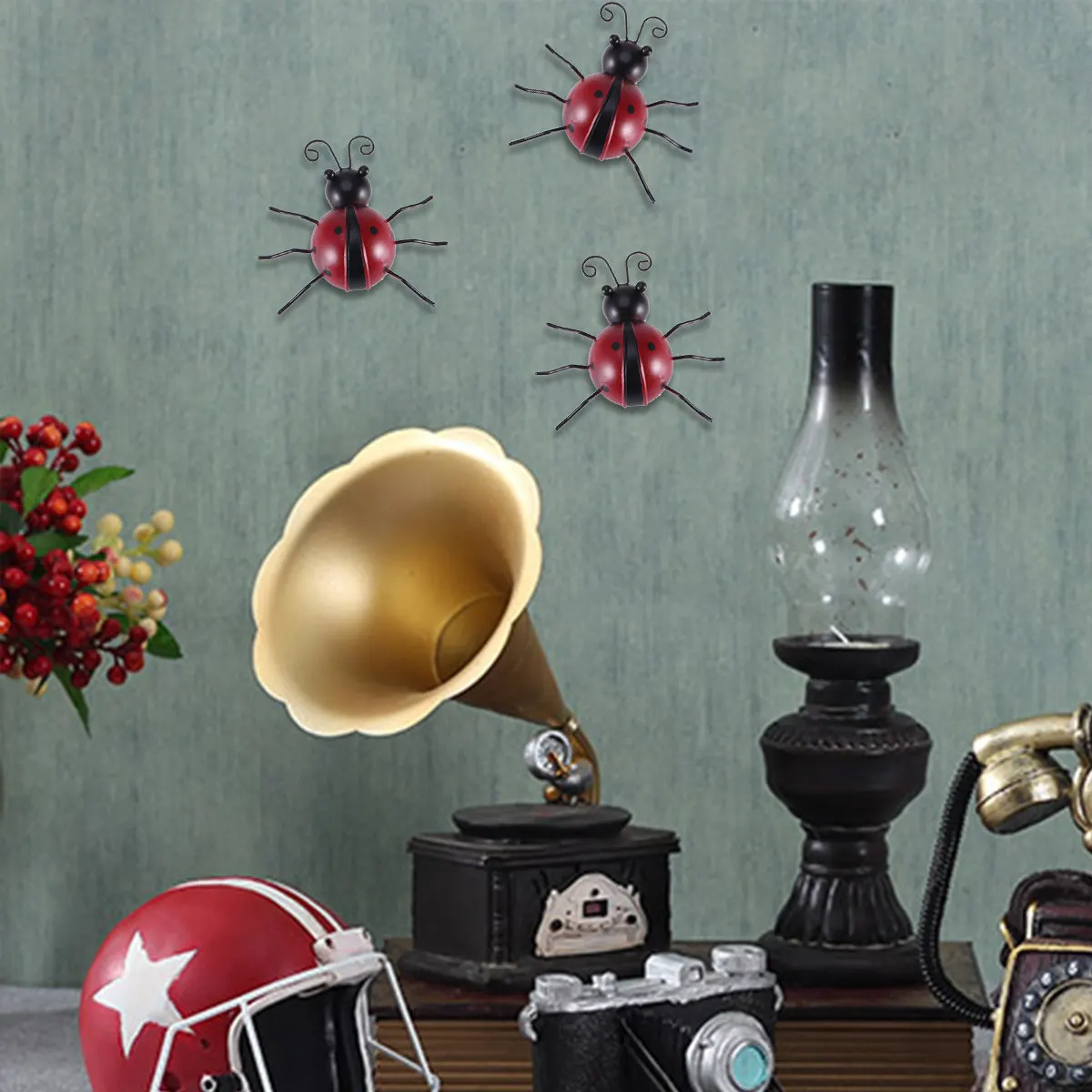 3Pcs Handcrafted Ladybug Wall-Mounted Metal Art Hanger Garden Decoration Indoor Outdoor Weatherproof Rust Resistant 9Cm Red