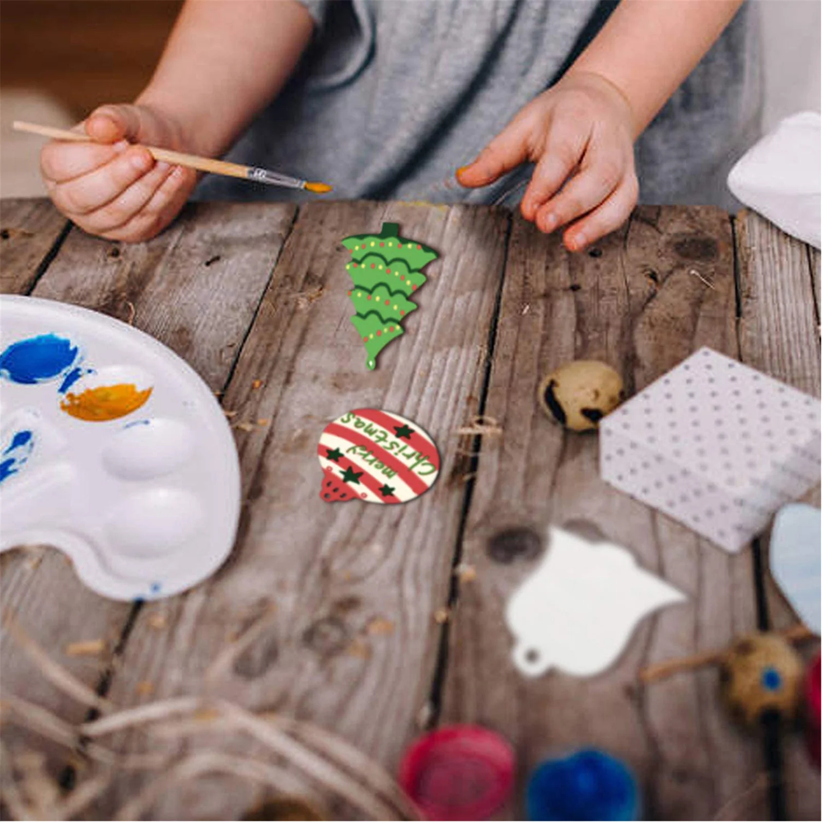 

114pcs Christmas Wood Chips Diy Craft Set Unfinished Wooden Ornaments Family Holiday Decorations For Kids Creative Art Supplies