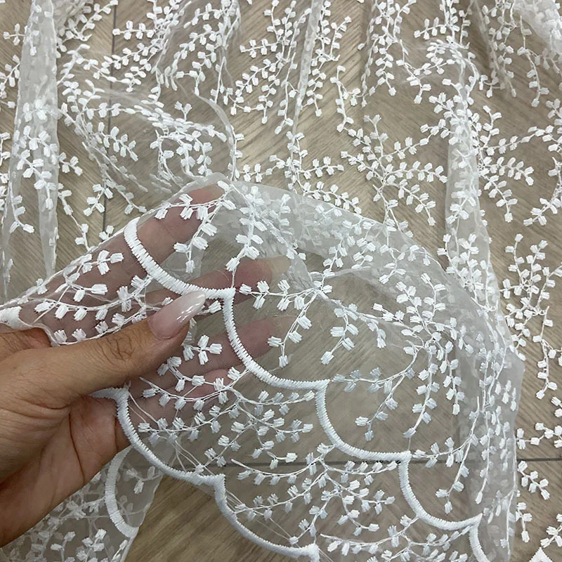 

Mesh cotton thread embroidery white water-soluble lace embroidery fabric is used for wedding dresses clothing curtain accessorie