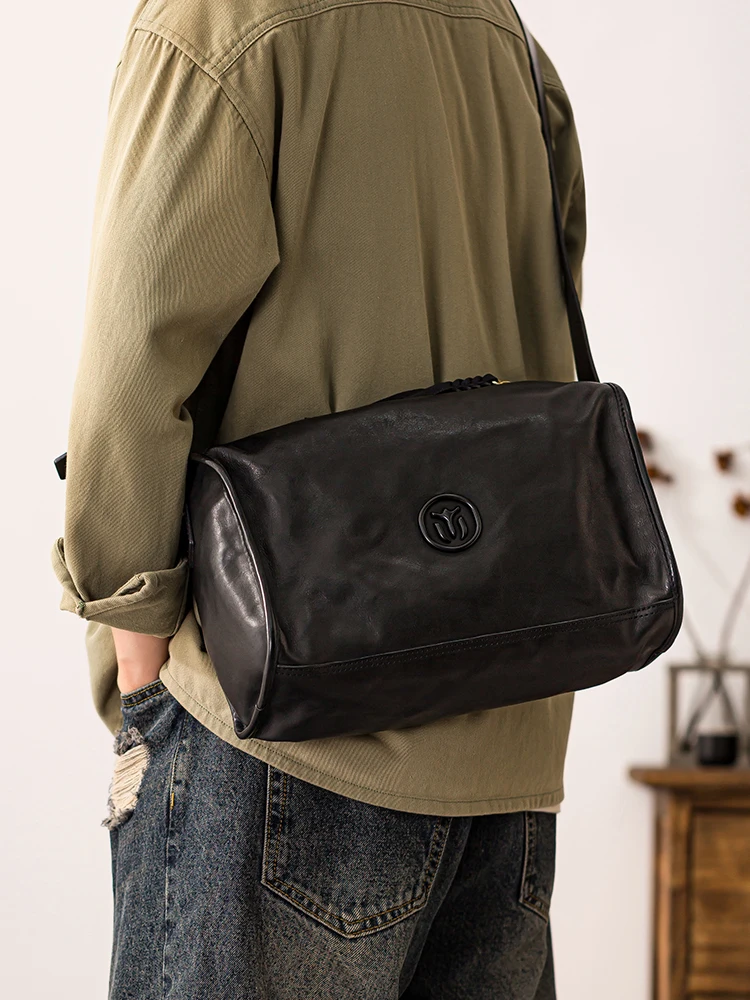 PNDME sports high-quality genuine leather men crossbody bag outdoor simple handmade cowhide large-capacity fitness shoulder bag