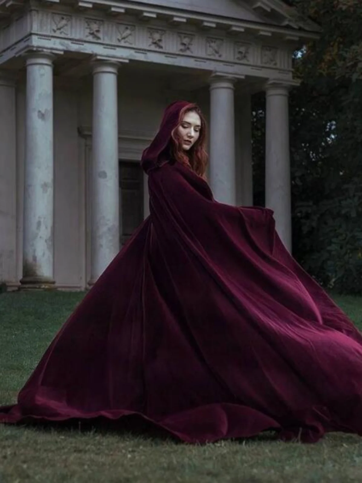 

Длинный бархатный плащ для Хэллоуина, женский сценический костюм для ролевых игр и косплея, длинное пальто с капюшоном в этническом стиле для выступлений