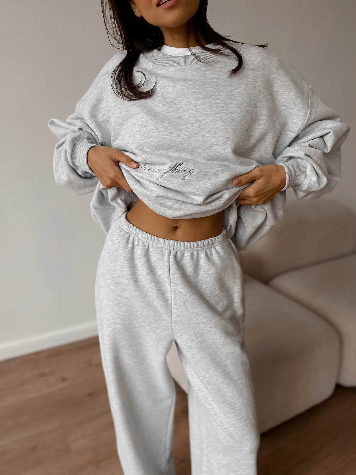 Felpe da donna in due pezzi Set di pantaloni 2025 Felpe con cappuccio primaverili e pantaloni con cappuccio Abiti da completo per abbigliamento elegante femminile