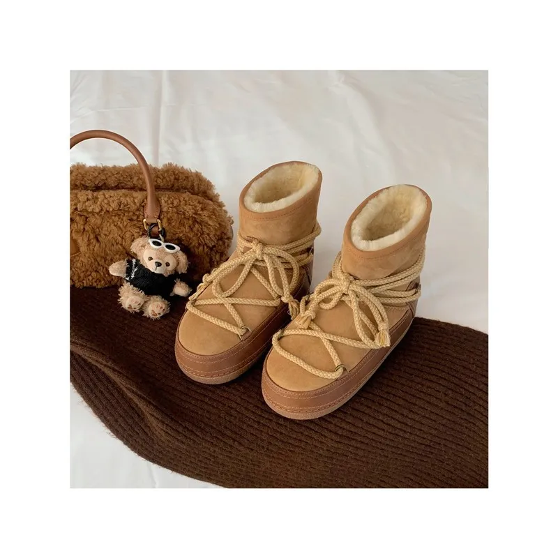 

2025 New Sheepskin Fur Integrated Thick Strap Round Head Thick Bottom Warm Fluffy Snow Boots Women's Winter