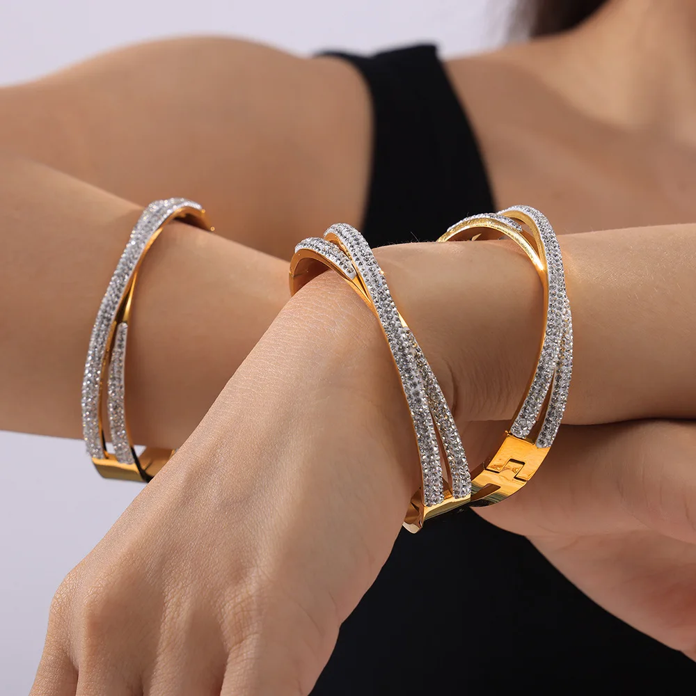 Star-studded Stainless Steel Luxury Women Bangle Bracelet Gold Plated Waterproof Inlaid CZ Clasp Bracelets Jewelry