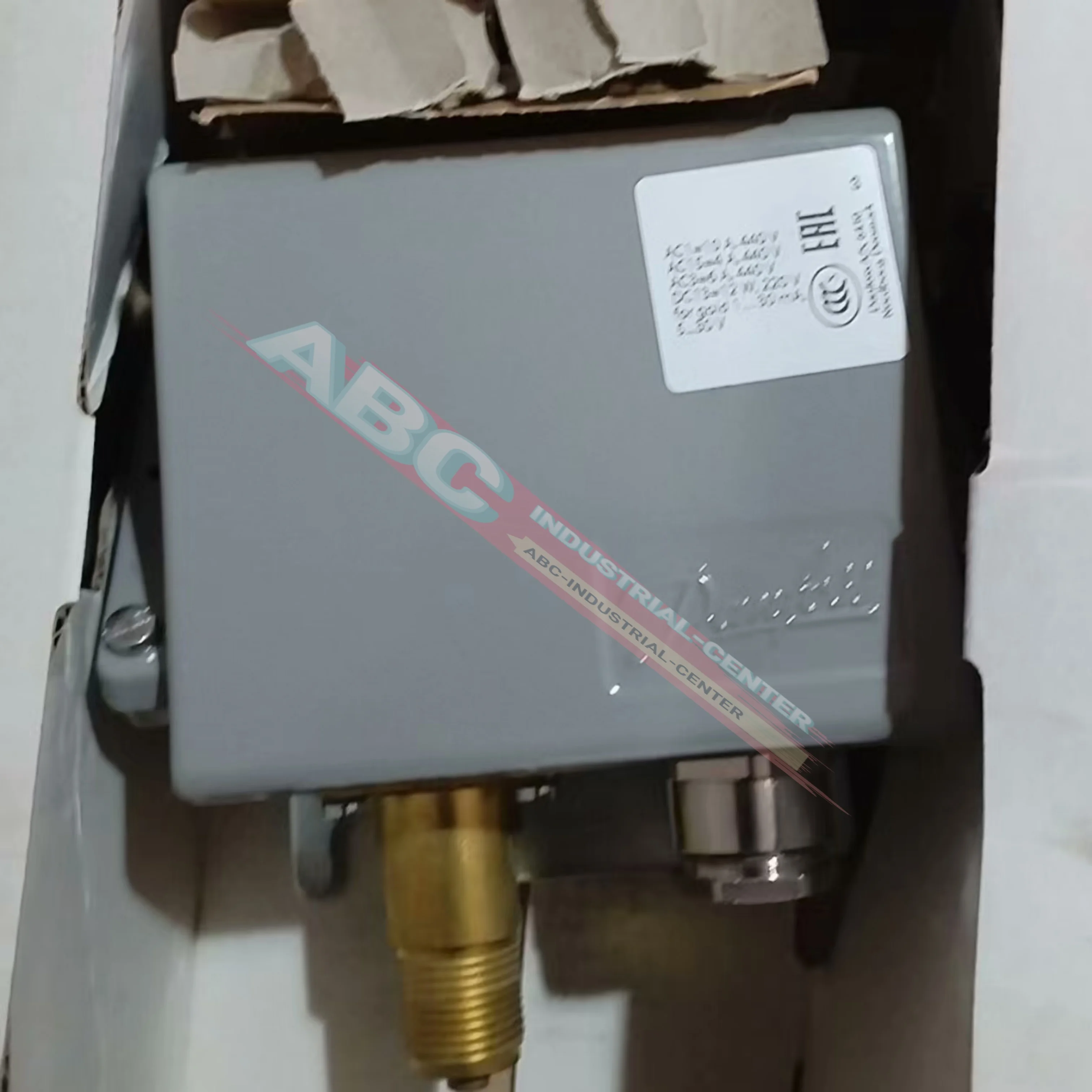 

Brand 060-310066 KPS35 060-310166 pressure switch KPS37 060-310266 KPS39 new