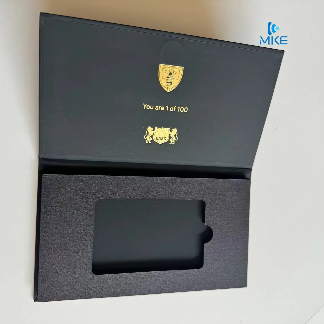 

Высококачественный чехол для карт с логотипом, бумажная и картонная коробка с трафаретной печатью для VIP-кредитных подарочных членских коробок