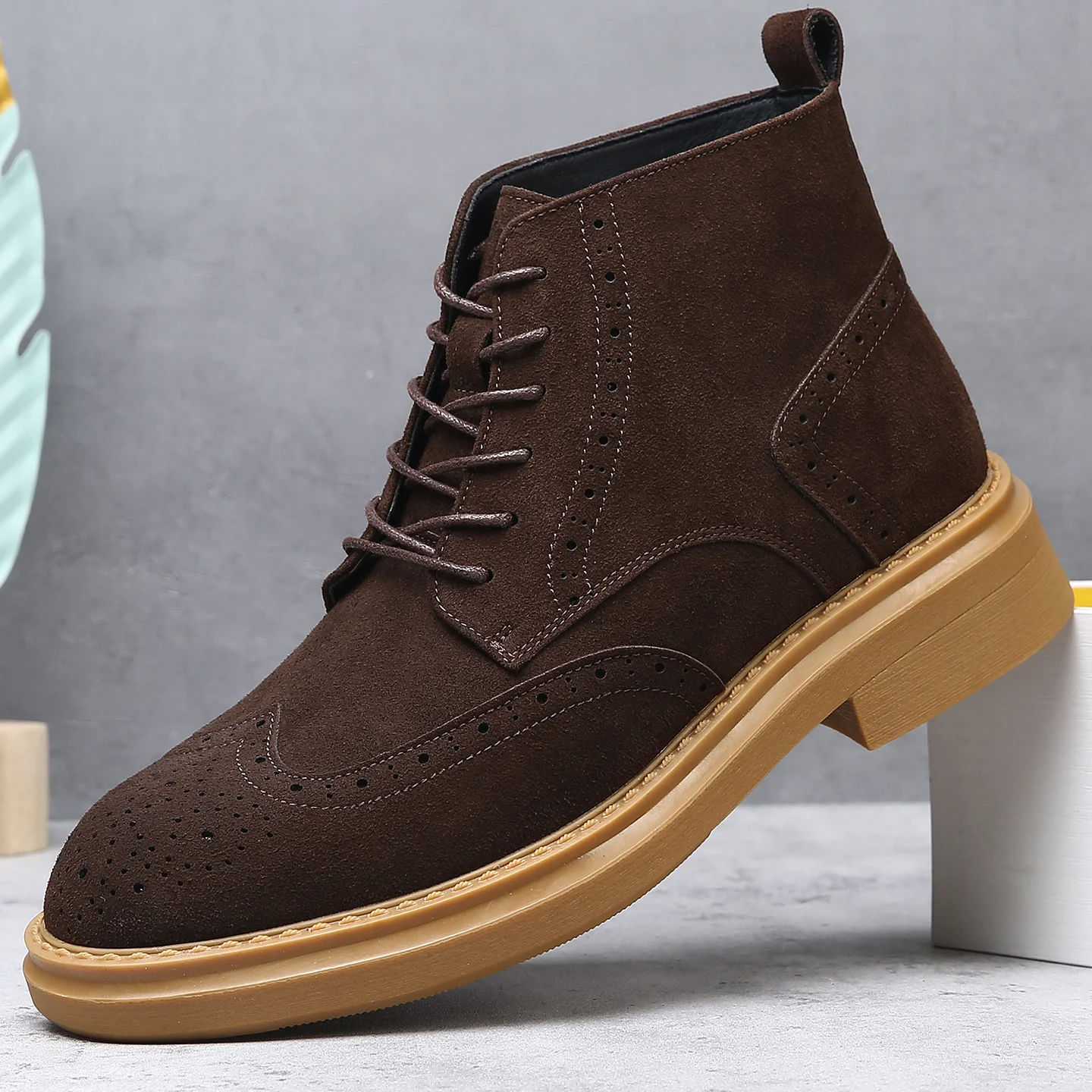 

2025 модные осенние новые мужские нескользящие удобные уличные ботинки, высококачественные мужские кожаные высокие ботинки на шнуровке
