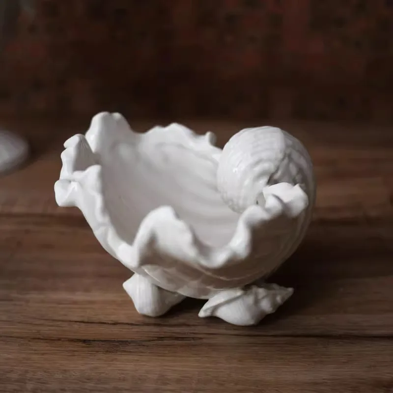 

White high temperature ceramic sea wind simulation conch shape ornament/home decoration