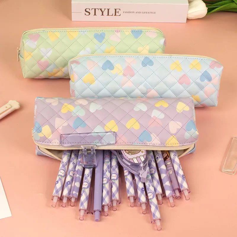 1Pc Cute Heart Pattern Pencil Case, Portable Storage Bag for College Students, Great for Holiday Gifts & Small Item Organizing