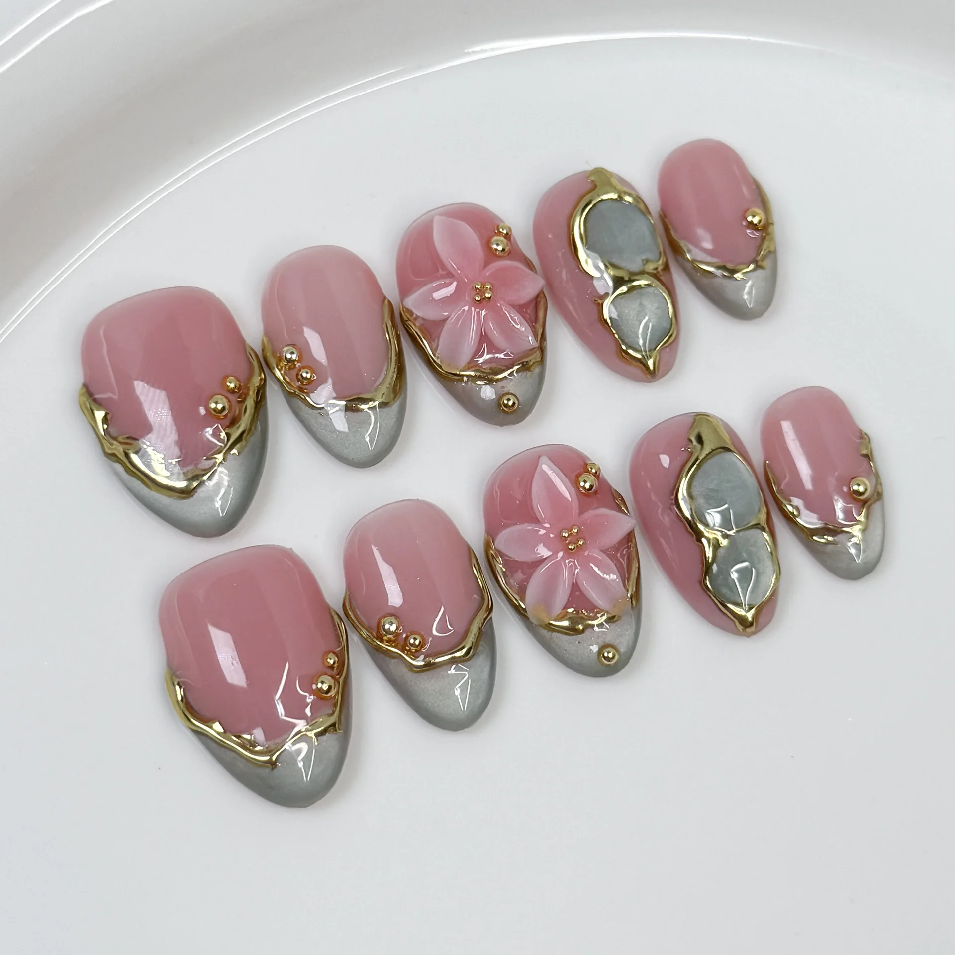 Resin Art Online - 10 шт. коротких накладных ногтей миндалевидной