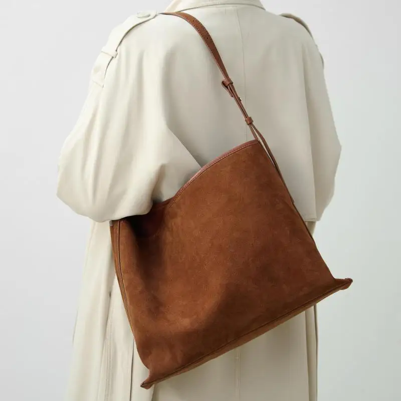 2026 موضة جديدة بسيطة وغير رسمية تقليد الجلد المدبوغ ماتي النهاية سعة كبيرة دلو نوع حقائب كتف واحدة للنساء العصرية