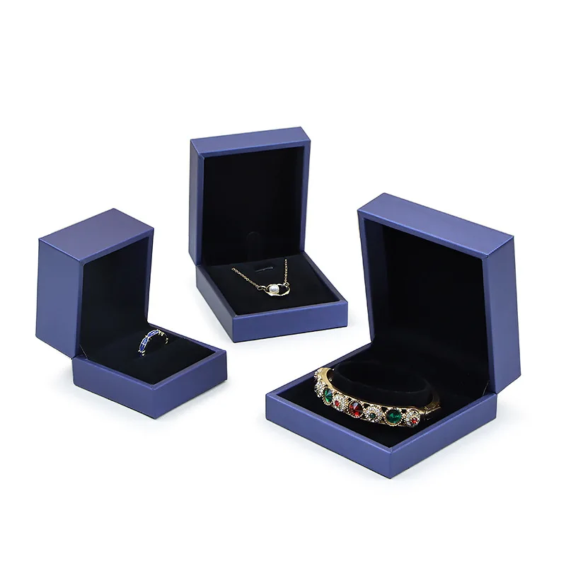 Luxury Wedding Ring Gift Packaging Box Brused PU Leather Case Jewelry Pendant Necklace Bracelet Display Storage Organizer Casket