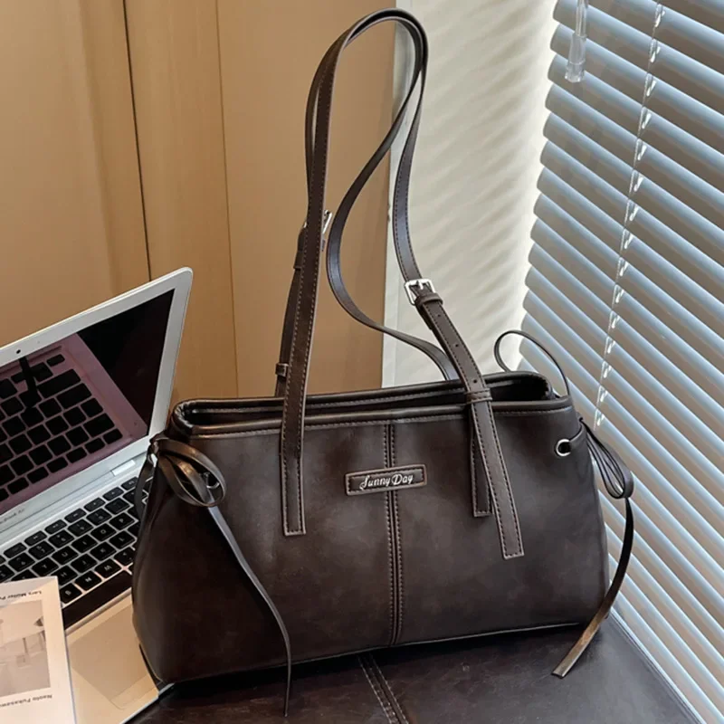 

2025 High-Aesthetic Women's Bag - Retro Large-Capacity Commuter Tote, Versatile Shoulder/Underarm/Handheld for Daily Use