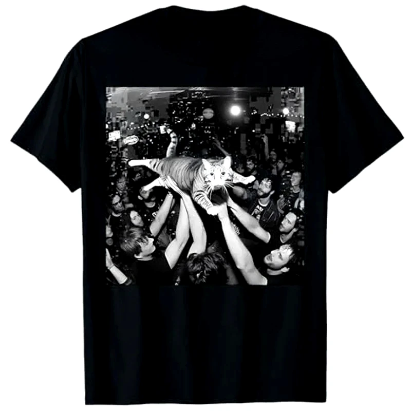 

Funny Rock Show Cat Meme Cute Tabby Kitten Crowd Surfing T-Shirt Humor Kitty Star Y2k Streetwear Clothes Women Clothing