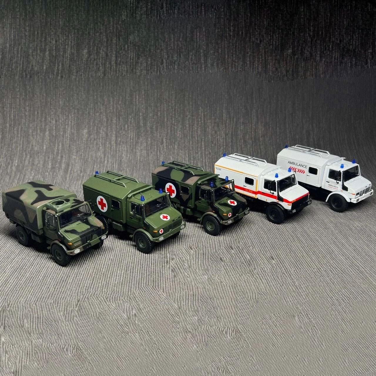 Unimog Geländewagen, Militär-LKW, Druckguss-Metall, gemischte Farben, andere Metall-Militär-Modellbausätze im Maßstab 1:64, Sammlerpuzzle