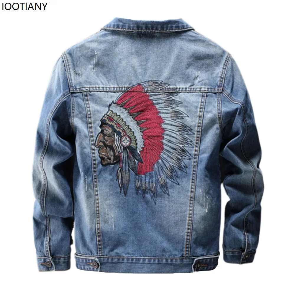 سترات خريف 2025 مطرزة من قماش الدنيم للرجال ملابس شارع زرقاء مغسولة معطف ضيق ممزق ملابس خارجية غير رسمية للدراجات النارية