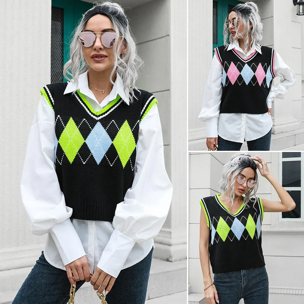 

Plaid V-neck plaid vest sweater Women's vest wears outside and wears autumn and winter European and American sweaters