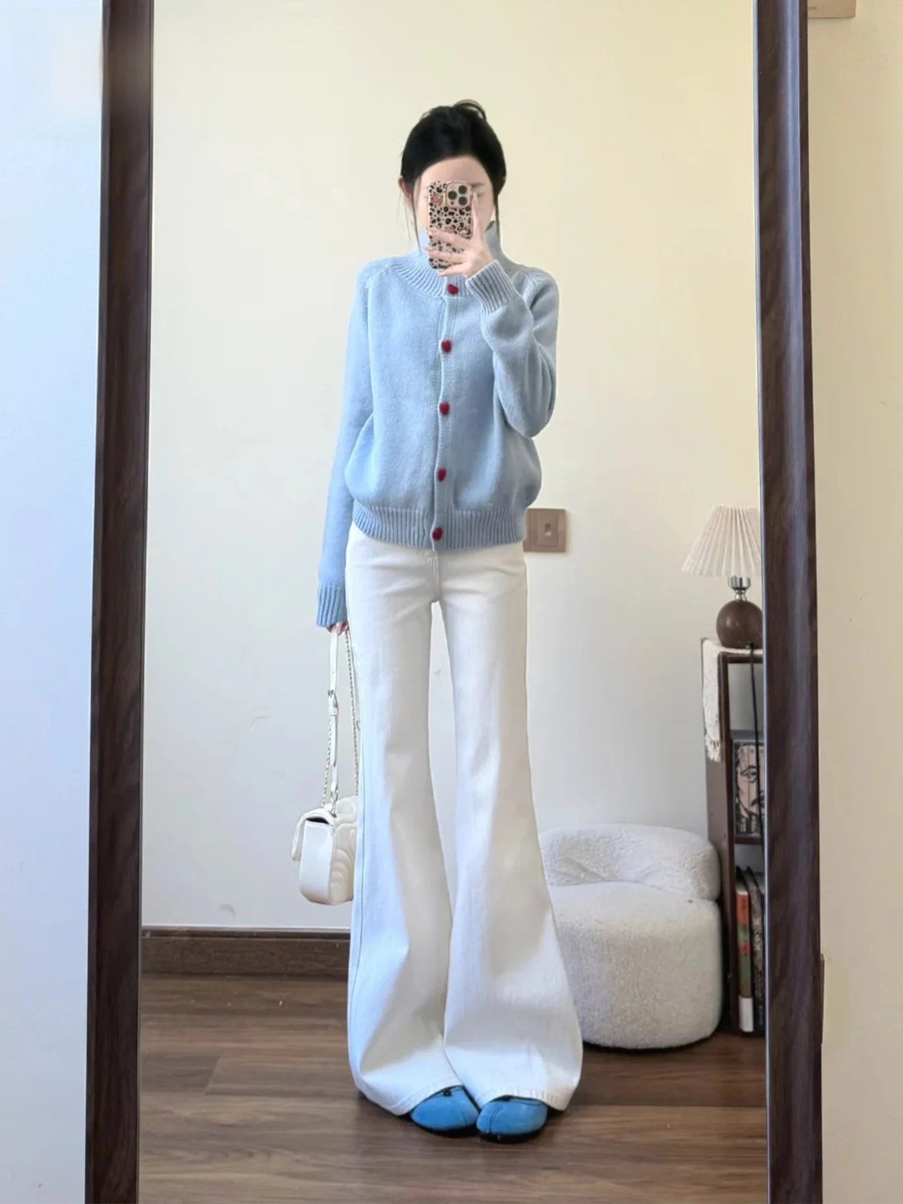 

Белые женские джинсы-клеш в американском стиле, утепленные, с высокой талией, на флисовой подкладке, для похудения, длинные брюки, новинка лета 2026