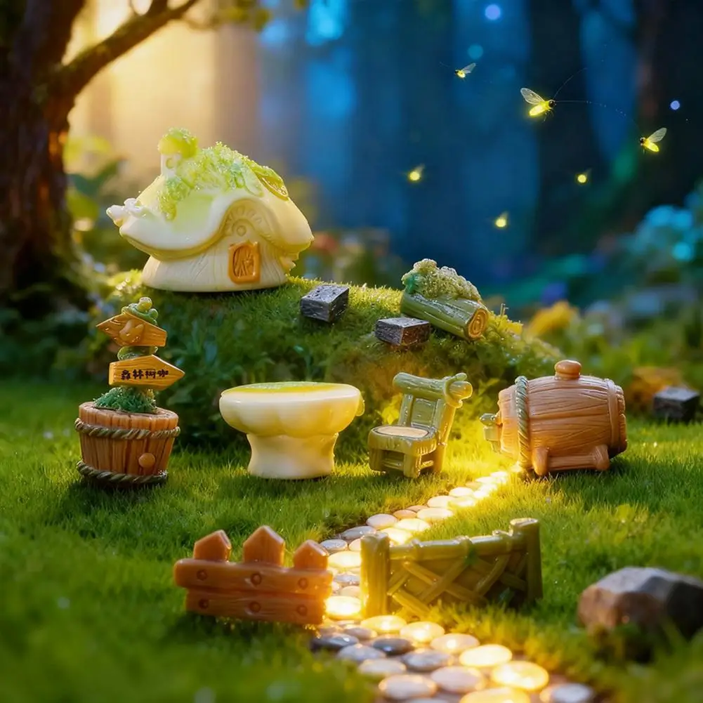 Small Resin Figurines Micro Landscape Ornament Set Forest Theme Miniature Resin Figurines Tiny Dollhouse Craft for Bookshelf