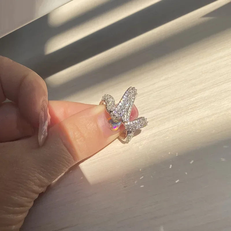 Pierścionek MDLFES Mo!ssan Diamond Style White Rabbit Design Concepts Ladder Fang Radiant S925 Silver Plated Ring