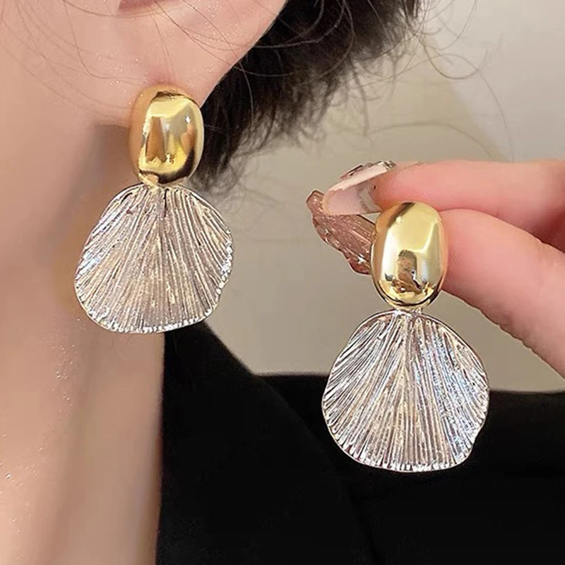 Golden Bean Shape Silver Color Leaf Drop Earrings for Women Party Retro Simple Metal European Statement Dangle Earrings Jewelry