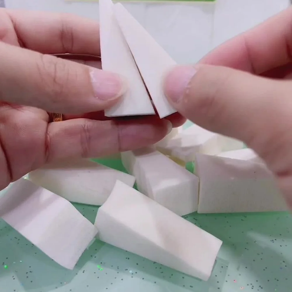 화장 도구 50개 네일 아트 삼각형 건식 및 습식 사용 메이크업 스펀지 페이스 파운데이션 컨실러 BB 크림 파우더 블렌딩 퍼프