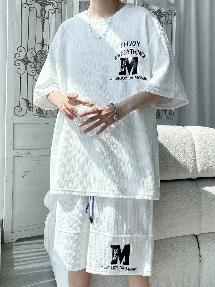 

Loose Fit Men's ort Sve T-irt Embroidered Lettering Spor Sle Casual Wear Breathable Lightweight Summer Tee