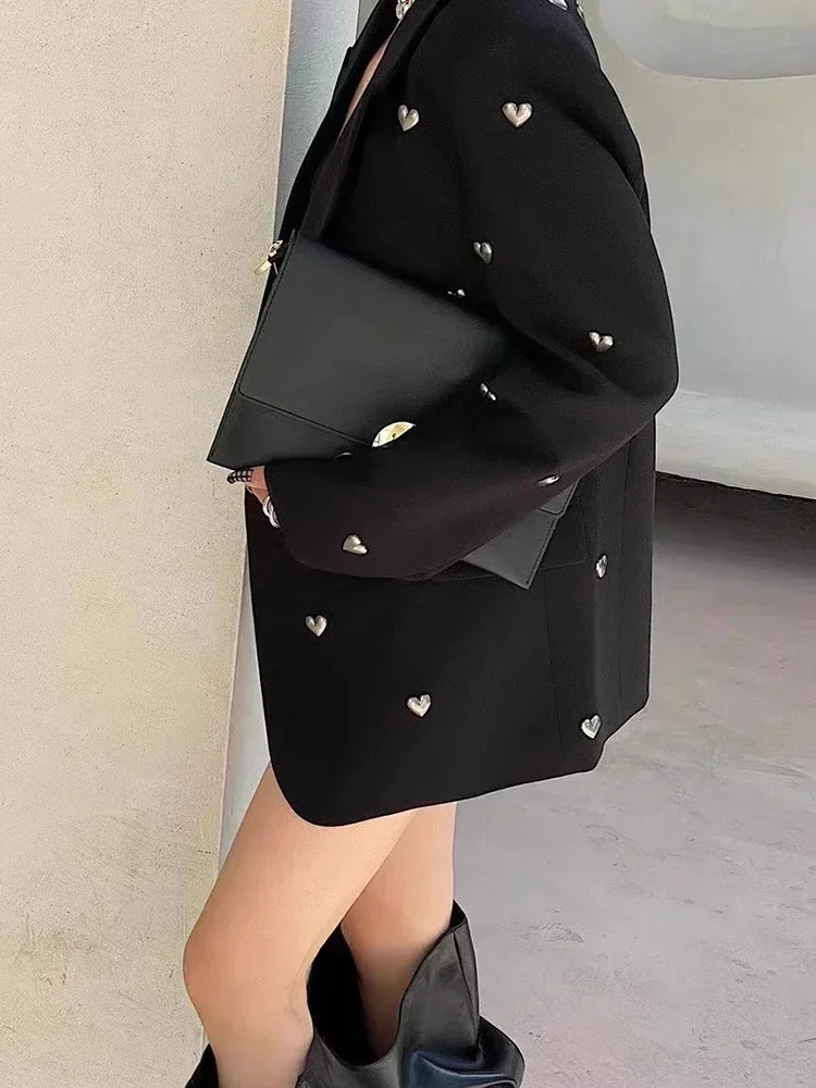 Blazer de manga larga con cuello con muescas para mujer, chaqueta de un solo botón, decoración de remaches de amor en 3D, novedad de otoño, 2024