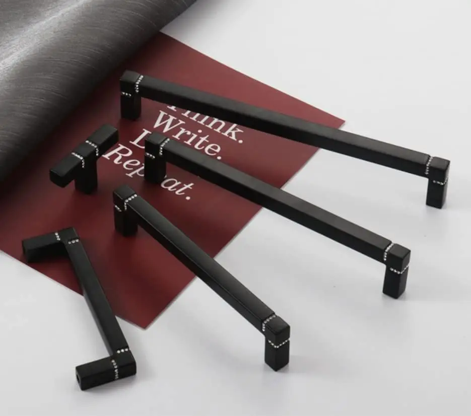 Helle goldene Küchenschrankgriffe, leichte Luxus-Heimdekoration, Möbelbeschläge, Kleiderschrankgriffe, Zinklegierung, Kommode, Türknöpfe