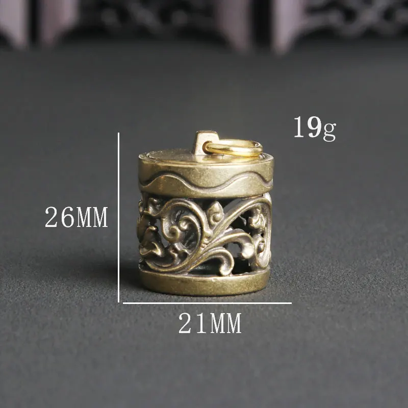 Vintage Brass Openwork Pendant Box Aroma Box Keychain Pendant Bag Hanging Mini Crystal Jar Pendant Necklace Pendant Accessories