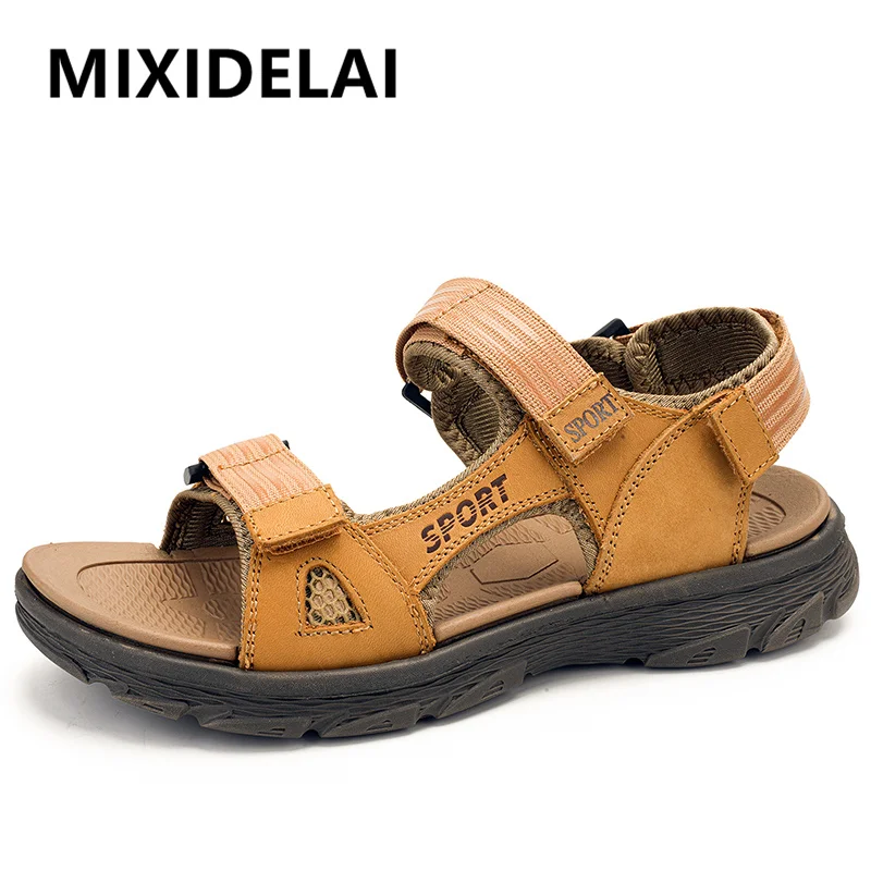 

New Summer Lightweight Men Leather Roman Sandals Comfortable Beach Sandals Man Fashion Outdoor Casual Sneakers Classic Men Shoes