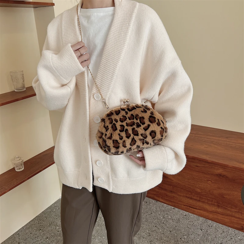 

Leopard Furry Crossbody Shoulder Bag Plush Frame Bags For Women Soft Fluffy Messenger Bag Warm Winter Shell Bags Fur Clutch Bag