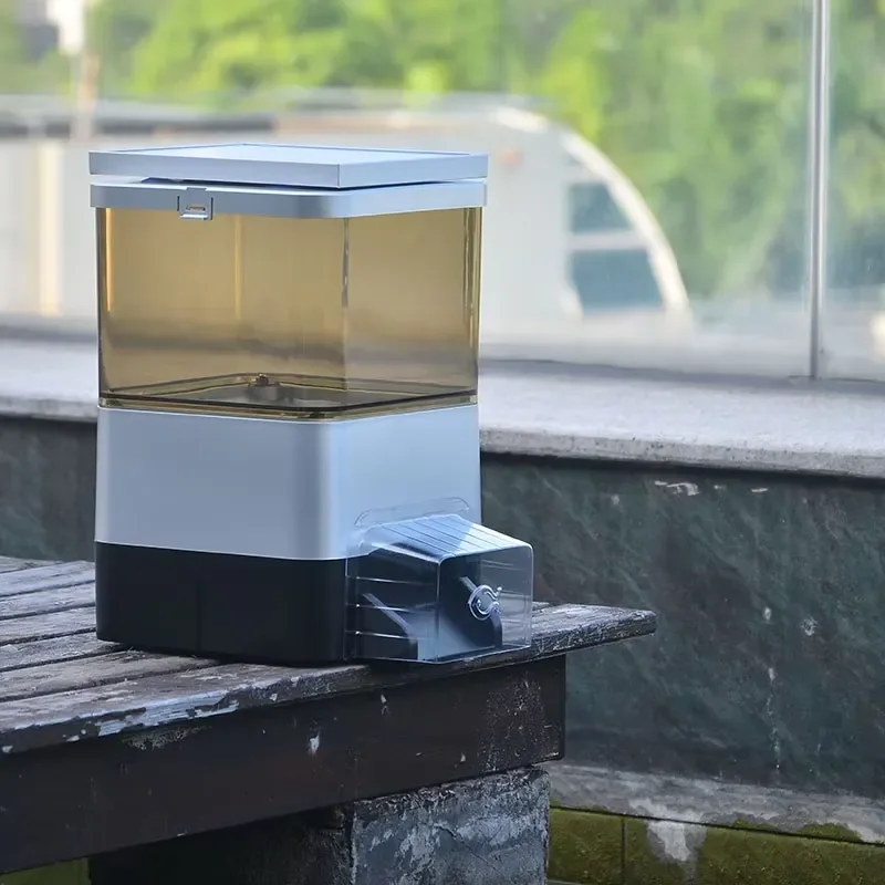 EV810S Automatic Fish Feeder with LCD Display Battery Powered Smart Aquarium Food Dispenser ABS PC Material for Outdoor Pond