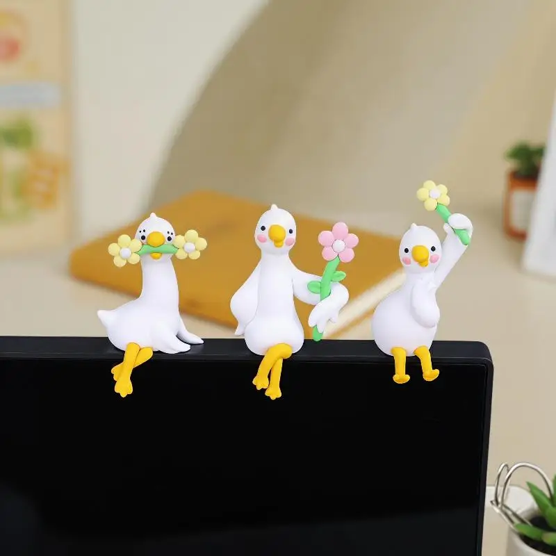 Cute 3D Duck Figurine Mini Resin Duck Ornament Cartoon Animal Decor For Desk Car Dashboard Monitor Gift Idea