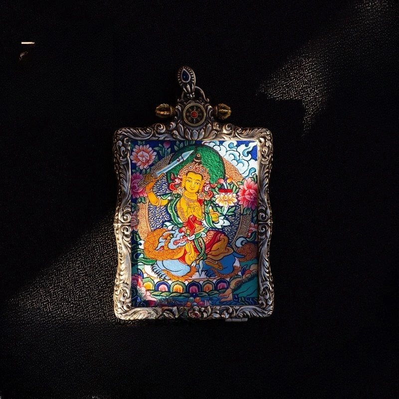 Pure hand-painted thangka  box men's and women's pendants yellow god of wealth, natal year to protect the body and wealth