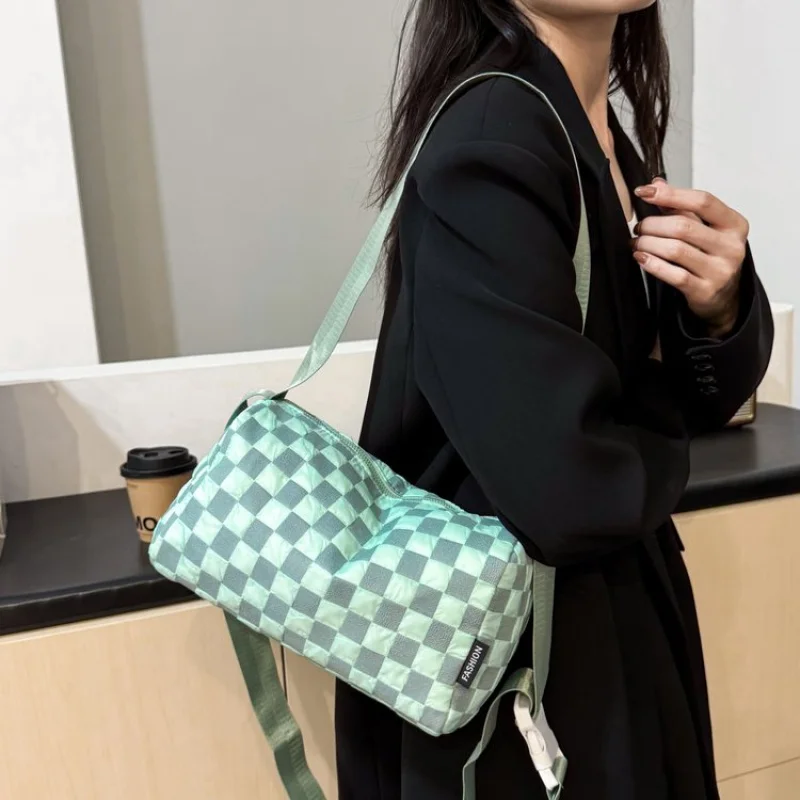 

Elegant Leather Women's Messenger Bag High-End Luxury Brand Classic Fashionable Classy Craftwork Vintage Daily Bag​