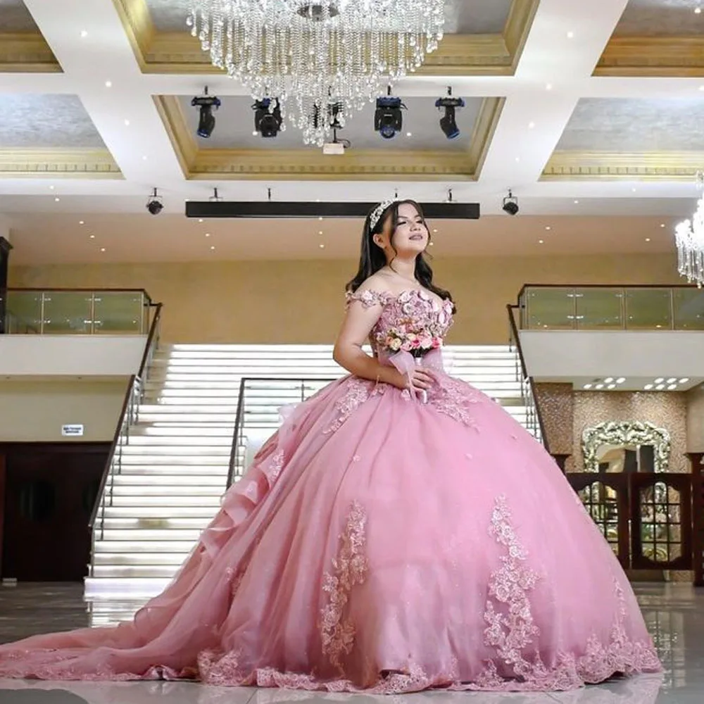 

Luxury Pink Princess 3D Flower Quinceanera Dresses Ball Gown 2023 Appliques Sweet 15 Dress Party Gown Corse