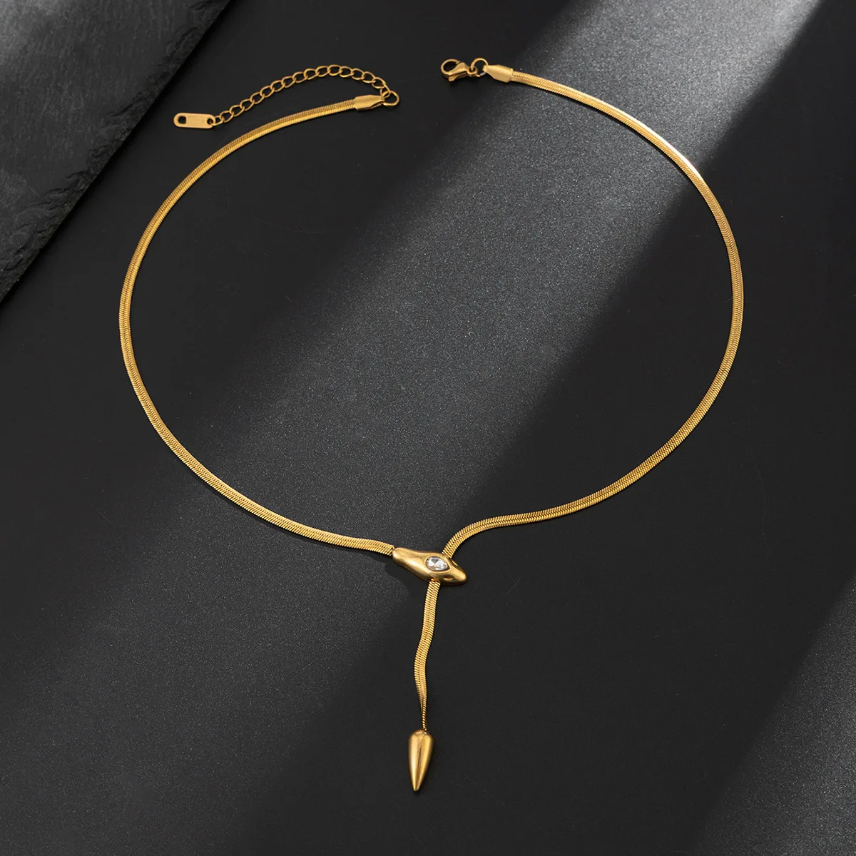Cross border niche high-end snake bone chain men's collarbone chain with diamond inlaid small snake necklace men's accessories