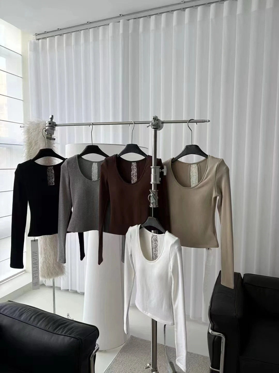 

Женская футболка Long Sve Lace Splicing с вырезами ort Sle Spring Season Pad Chest Advanced Sensation Brand Namel