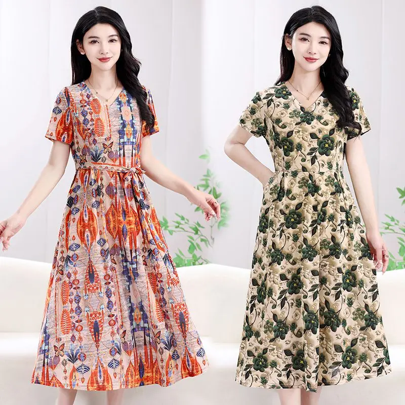 فستان طويل بأكمام قصيرة وتنورة فساتين سهرة لصيف 2025 فساتين طويلة رفيعة جديدة للنساء فستان زهري أنيق