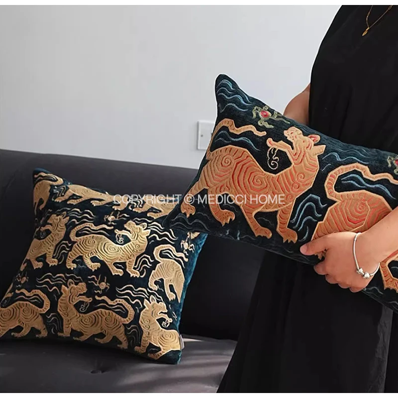 Medicci Home Decorative Pillowcase Luxe Velvet With Embroidery Tibetan Tiger Extremely Lavish Italian Style Cushion Case 30x50cm