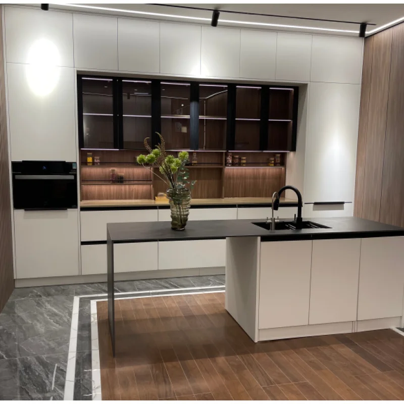 custom.Luxury Walk-in Wardrobe System Custom Modern Space-Saving Wooden Jewelry Display Cabinet Apartment Bedroom