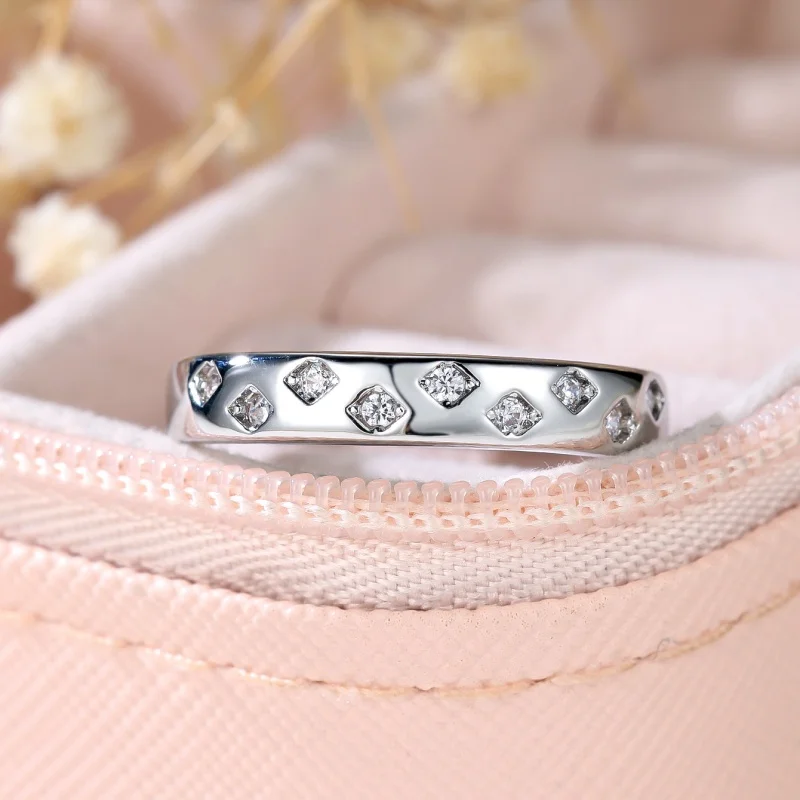 Minimally Smooth Diamond Studded Silver Plain Ring, Light Luxury Diamond Lined Versatile Bracelet for Couples of Both Genders